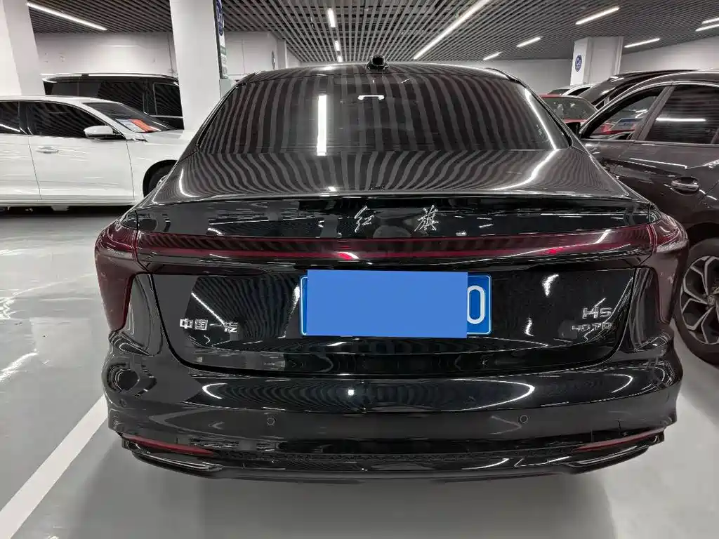 Hongqi Hongqi H5 — миниатюра 9