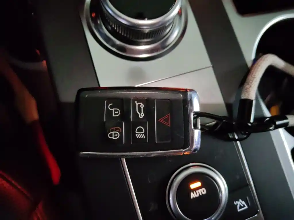 Land Rover Discovery — миниатюра 12