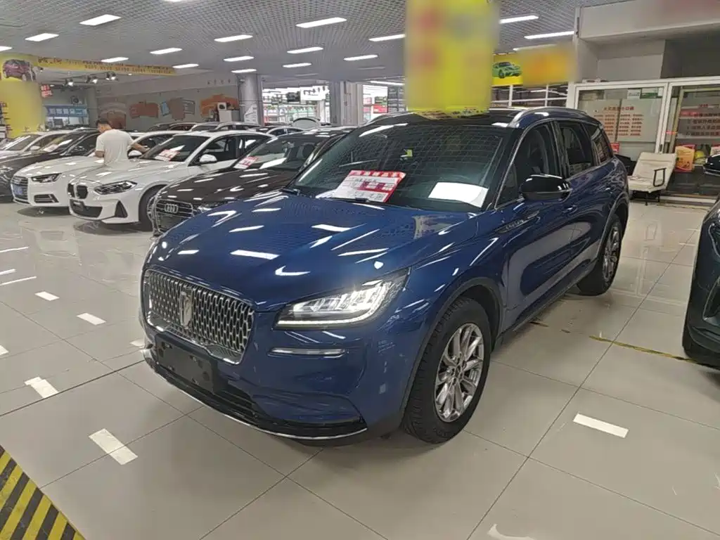 Lincoln Corsair — миниатюра 2