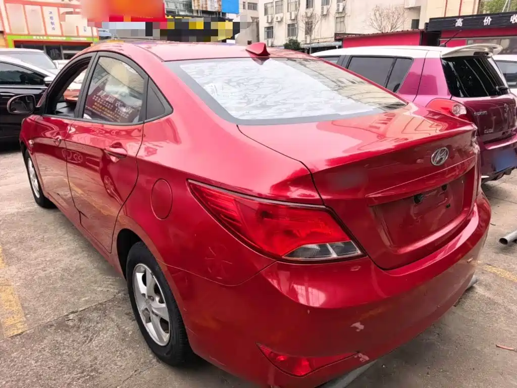 Hyundai Verna — миниатюра 5