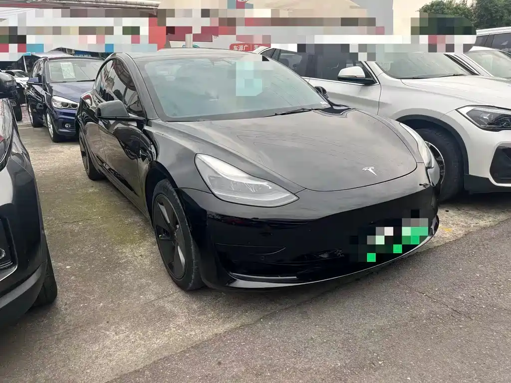 Tesla Model 3 — миниатюра 3