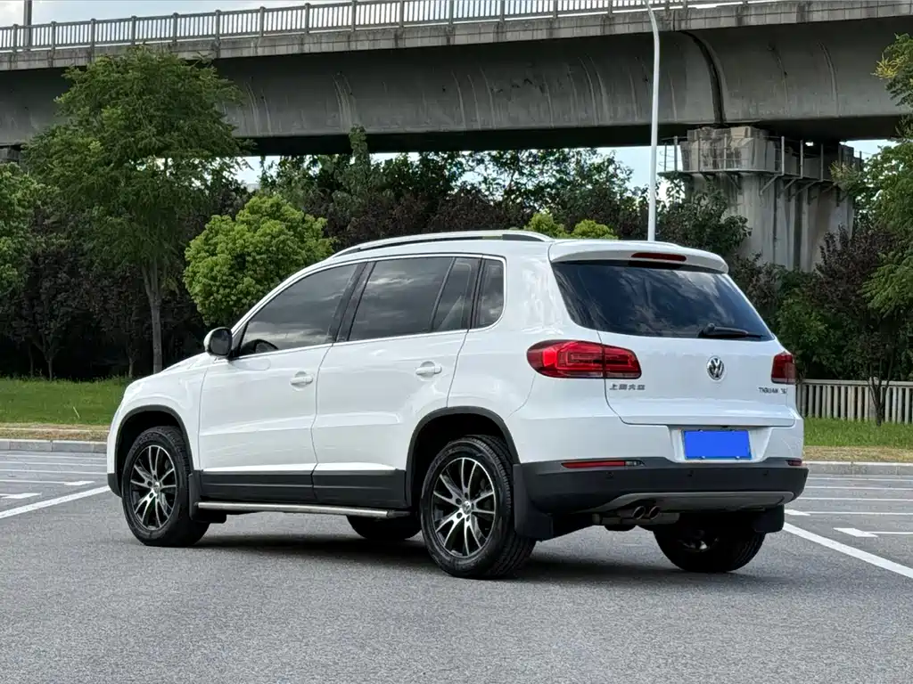 Volkswagen Tiguan — миниатюра 4