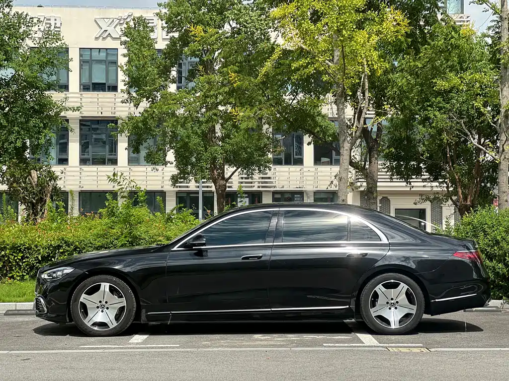 Mercedes-Benz S-Class — миниатюра 7