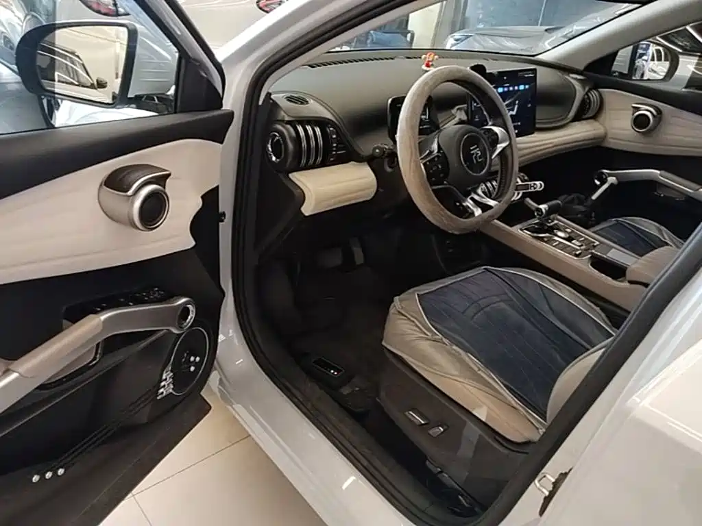 BYD Yuan Plus — миниатюра 16