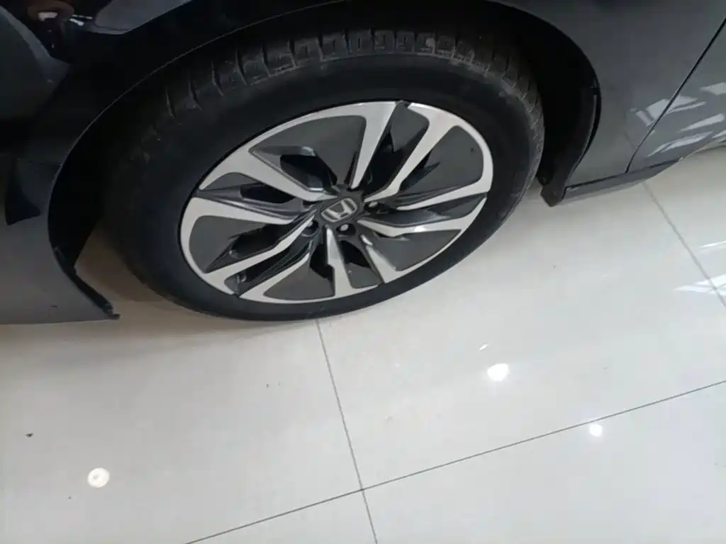 Honda Accord — миниатюра 23