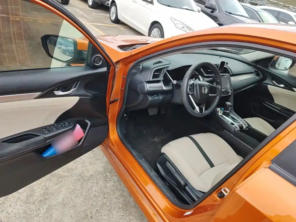 Honda Civic — миниатюра 16