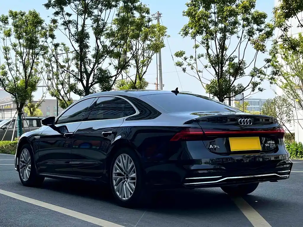 Audi A7L — миниатюра 6
