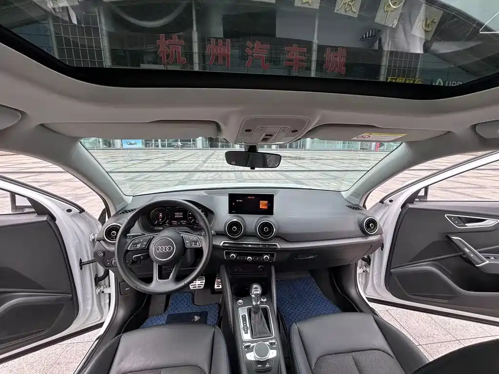 Audi Q2L e-tron — миниатюра 13