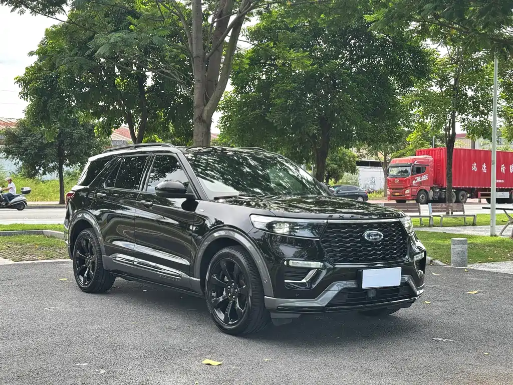 Ford Explorer — миниатюра 3