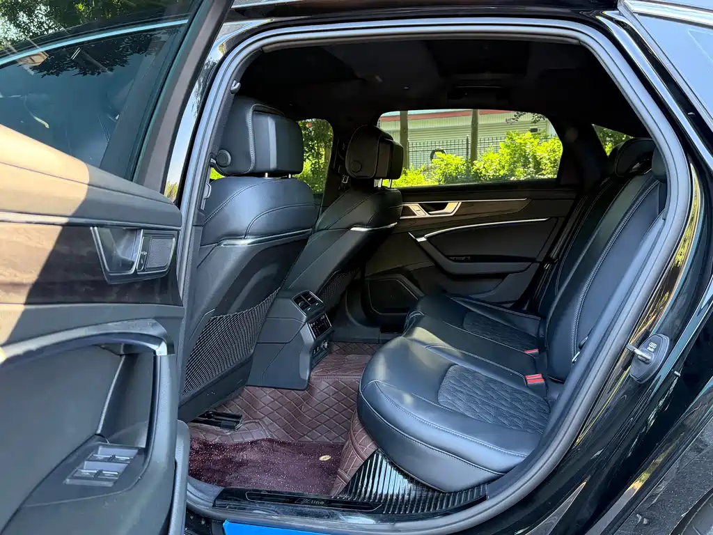 Audi A6L — миниатюра 6