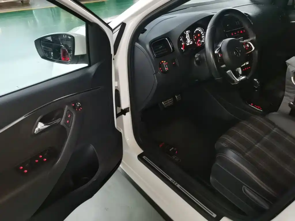 Volkswagen Polo — миниатюра 16