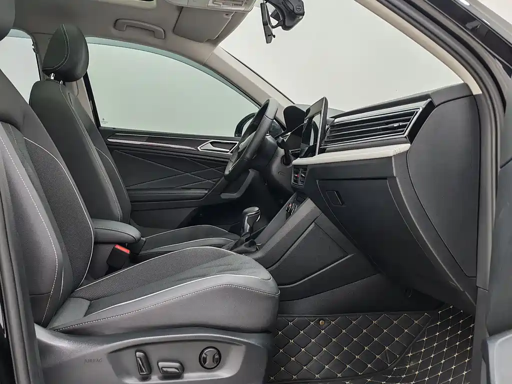 Volkswagen Tiguan L L 2023 280TSI AT