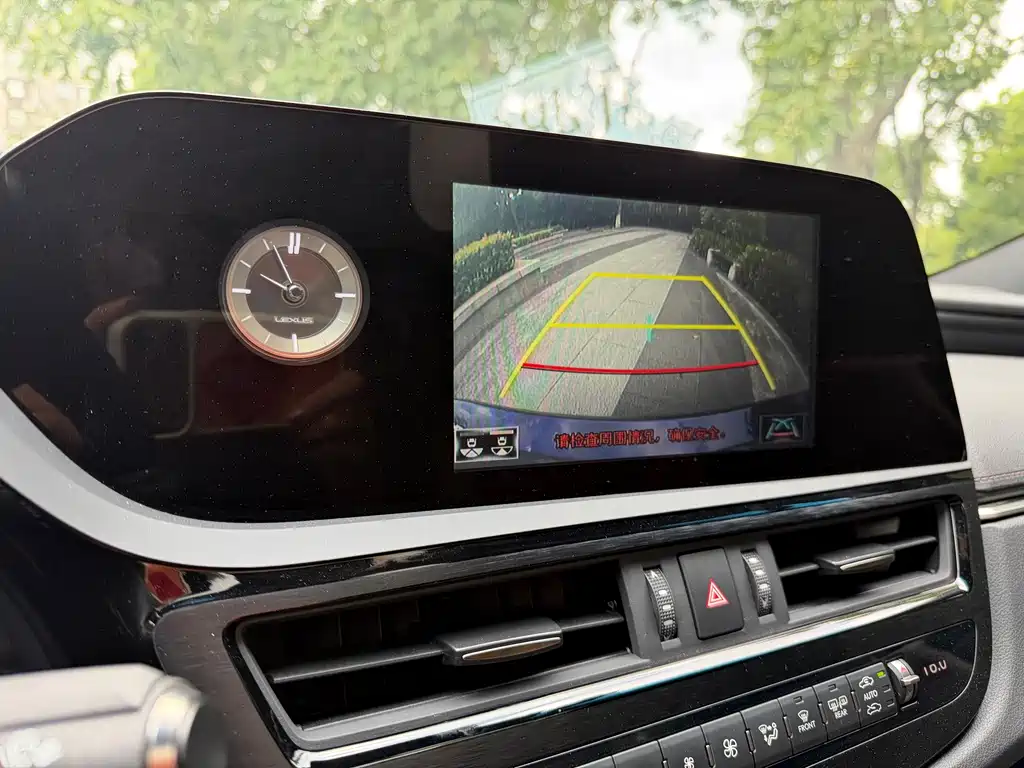 Lexus ES — миниатюра 5