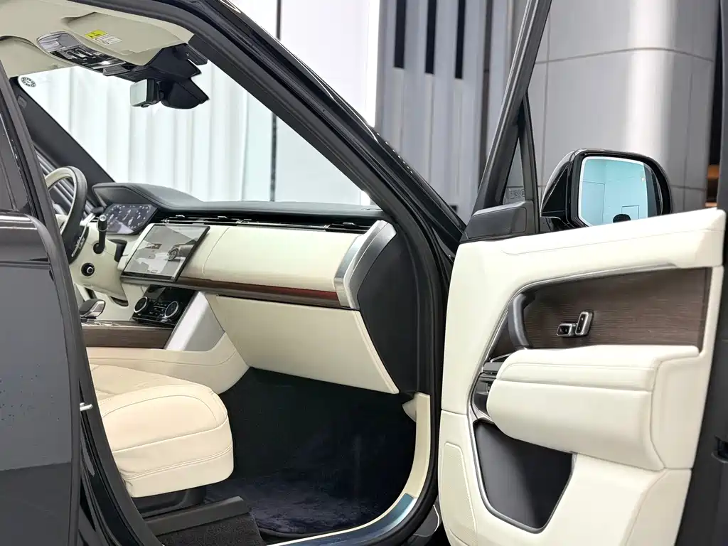 Land Rover Range Rover — миниатюра 6