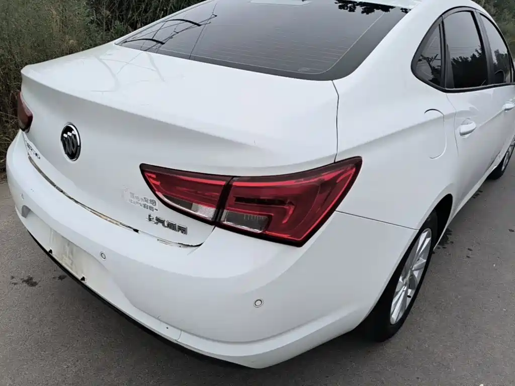 Buick Verano — миниатюра 8