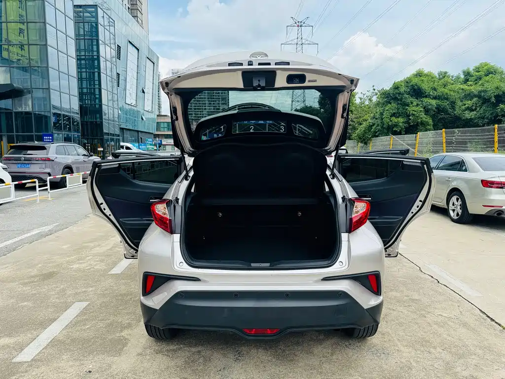 Toyota C-HR — миниатюра 10