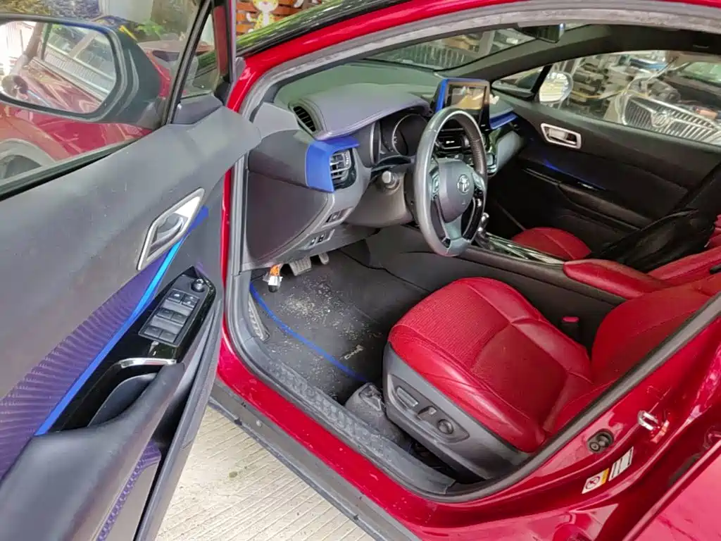 Toyota C-HR — миниатюра 16