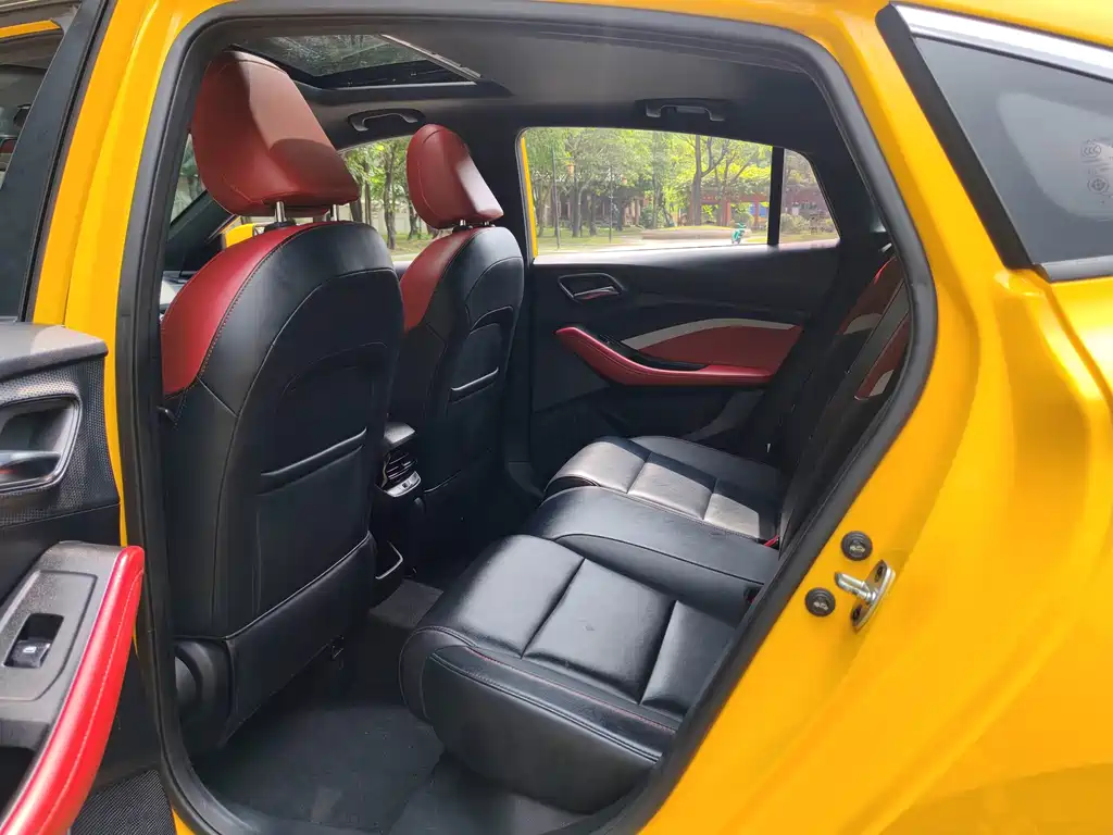 MG MG5 — миниатюра 14