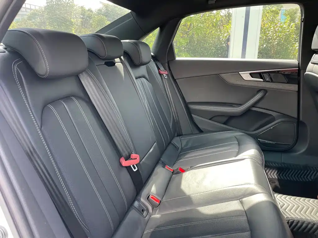 Audi A4L — миниатюра 9