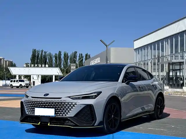 CHANGAN  UNI V 2023