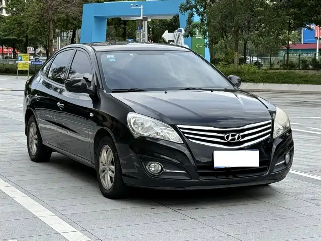 Hyundai Elantra — миниатюра 3