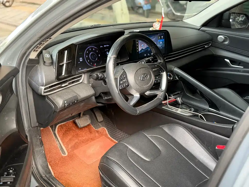 Hyundai Elantra — миниатюра 4