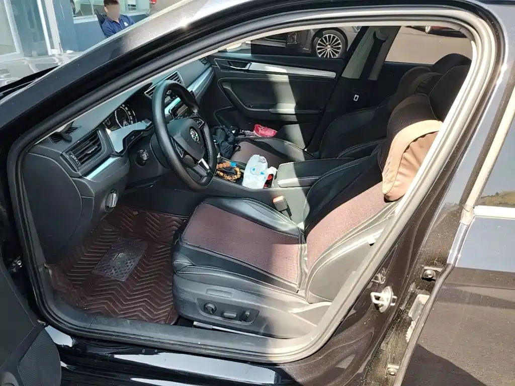 Skoda Superb — миниатюра 15