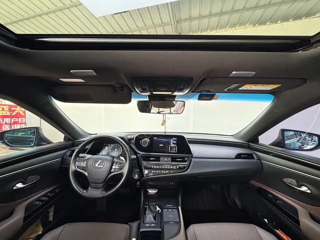 Lexus ES — миниатюра 15