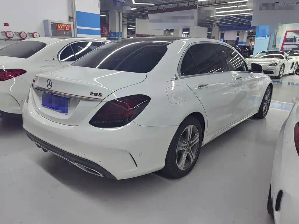 Mercedes-Benz C-Class — миниатюра 8