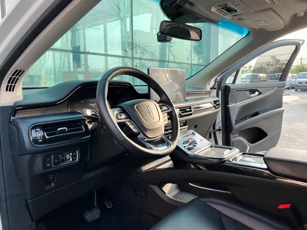 Lincoln Nautilus — миниатюра 11