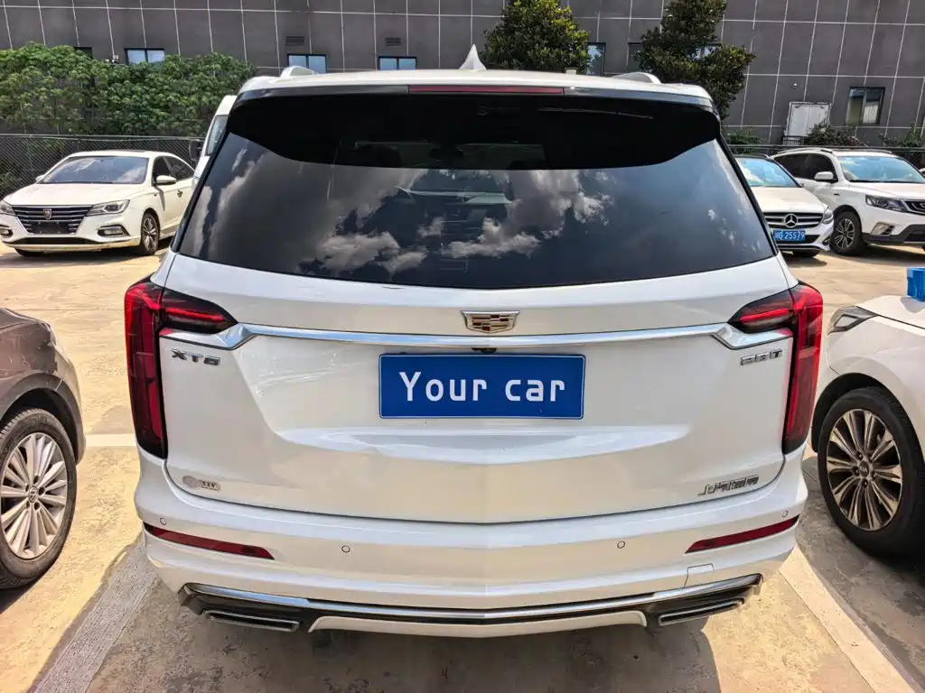 Cadillac XT6 2020 28T мест
