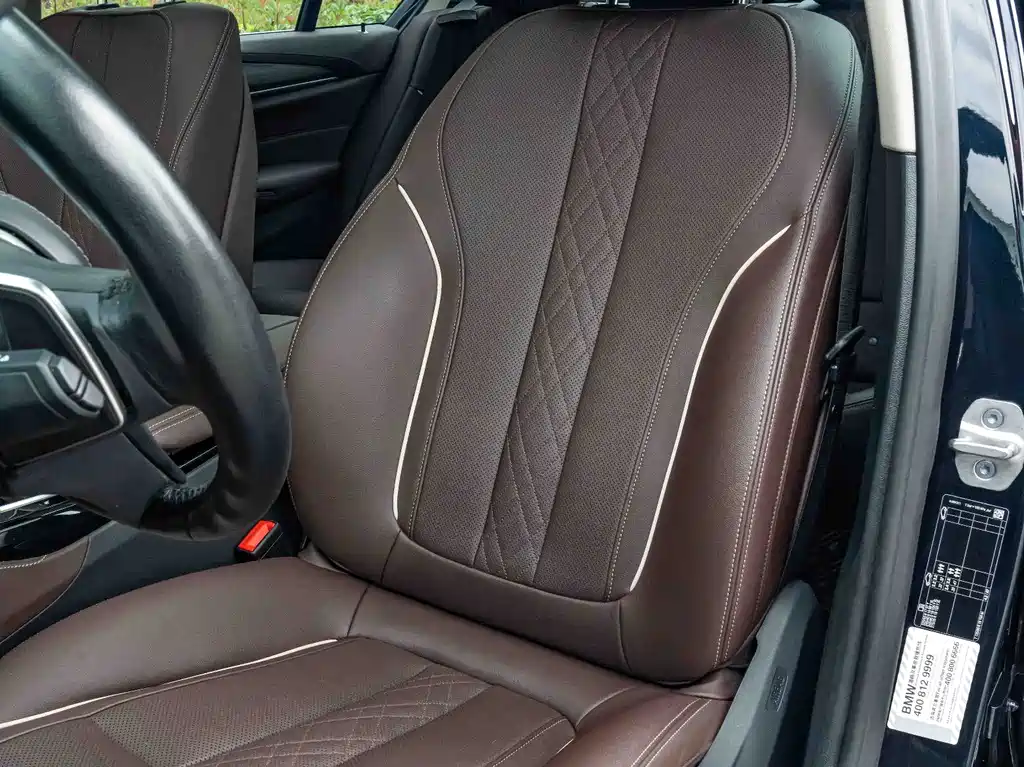 BMW 5 Series — миниатюра 12