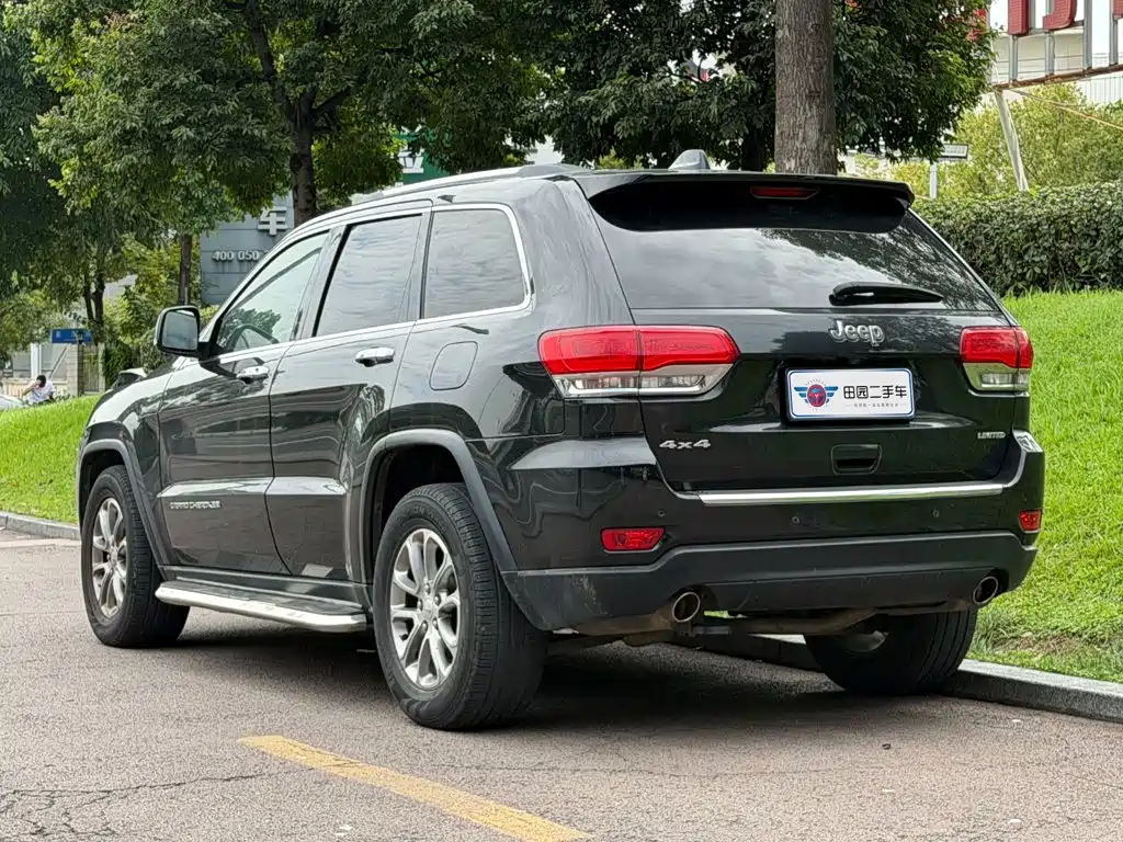 Jeep Grand Cherokee (Import) — миниатюра 4
