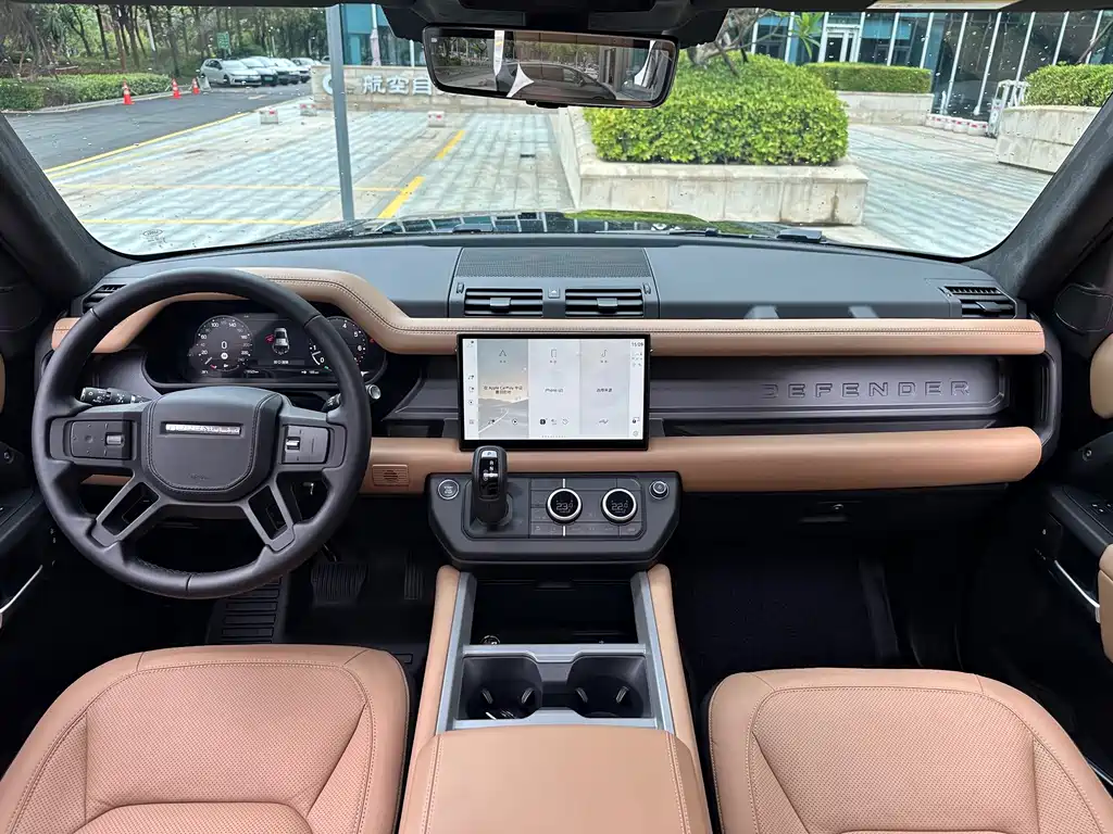 Land Rover Defender — миниатюра 4