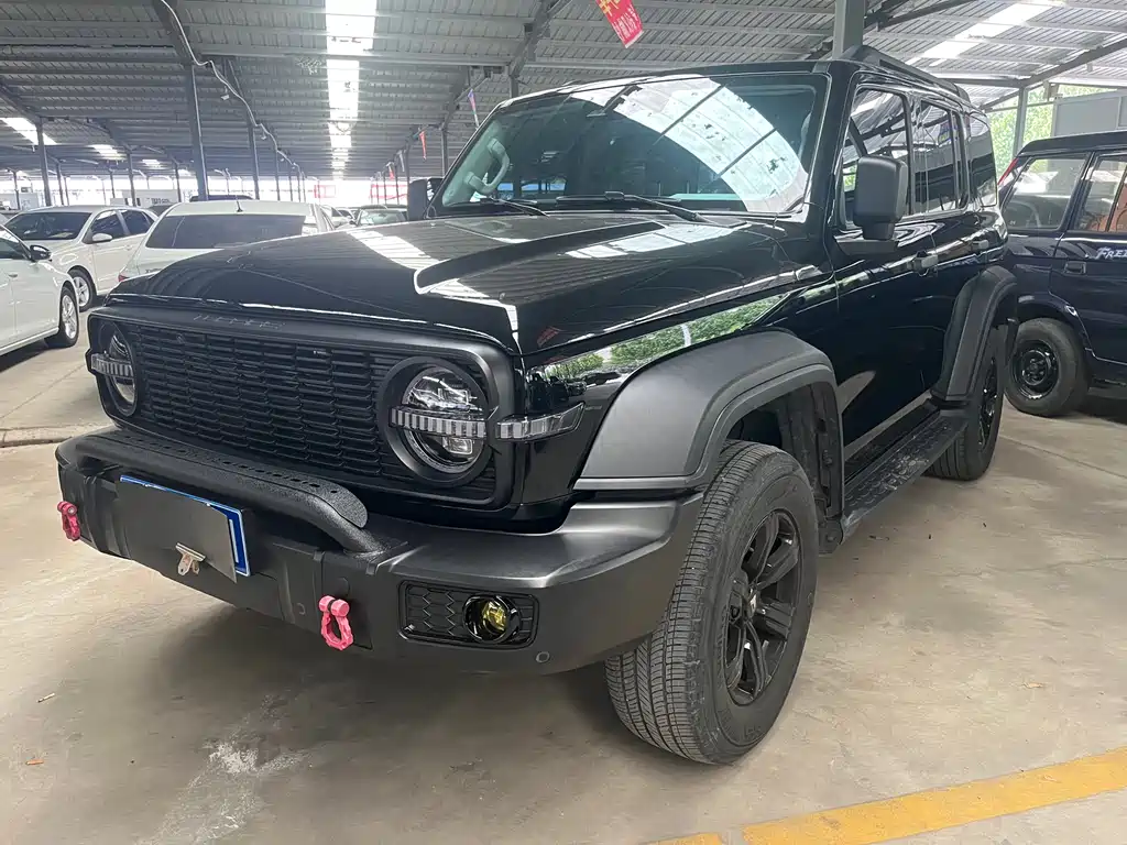 Tank Tank 300 2022