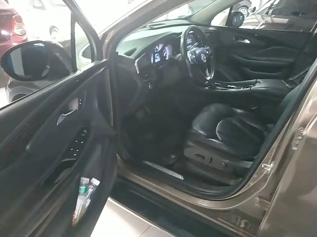 Buick Envision Plus — миниатюра 16