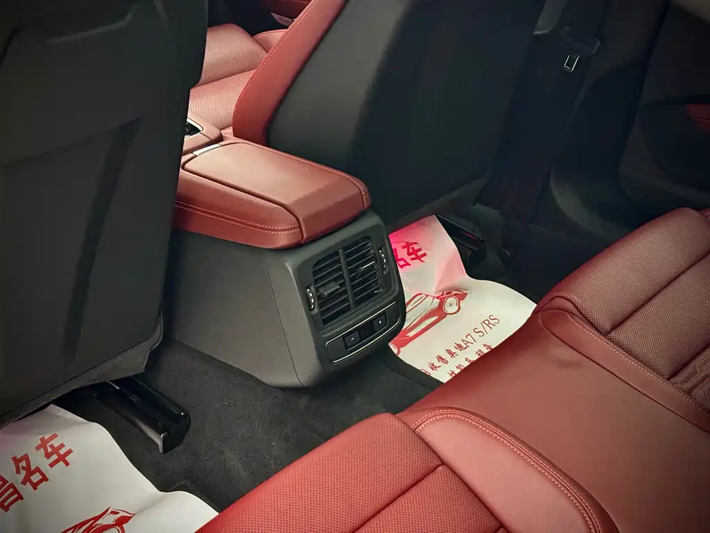 Audi RS e-tron GT — миниатюра 15