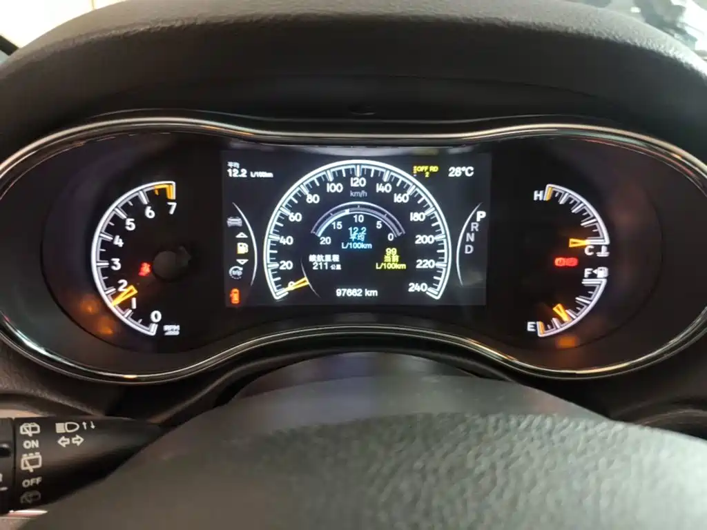 Jeep Grand Cherokee (Import) — миниатюра 12