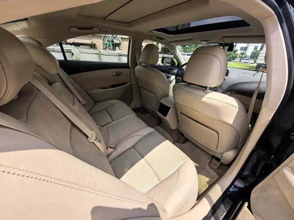 Lexus ES — миниатюра 16