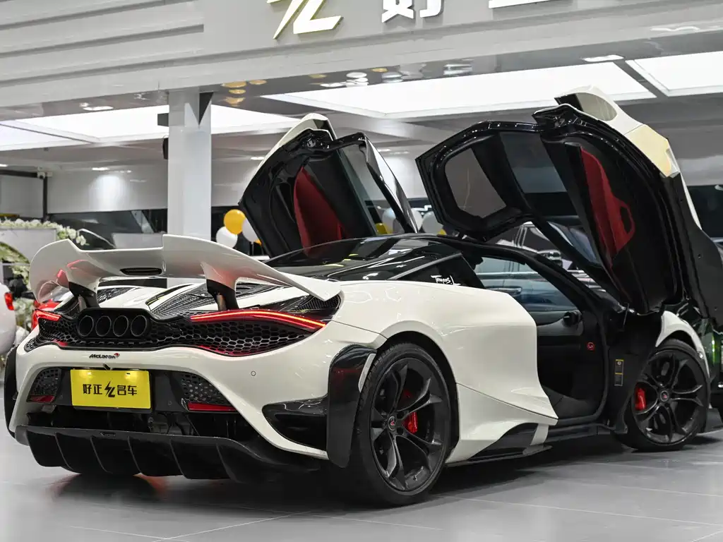MCLAREN 720S