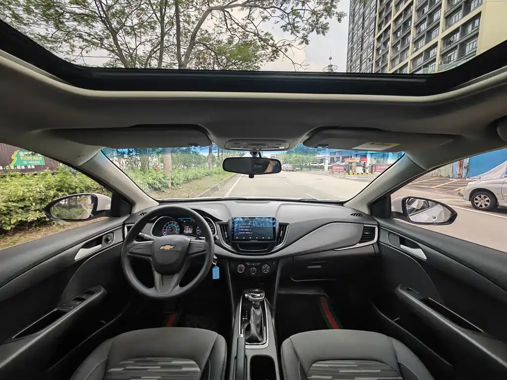 Chevrolet Cavalier 320 Auto Joy Enjoy Sunroof Edition, фото 10