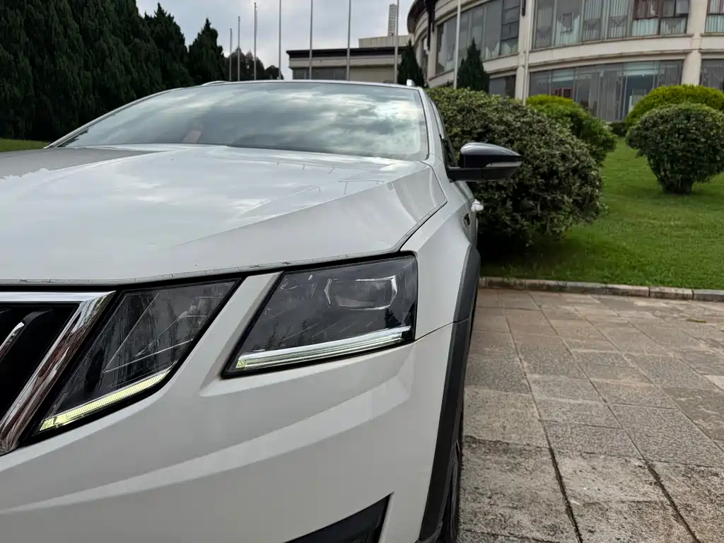 Skoda Octavia — миниатюра 9