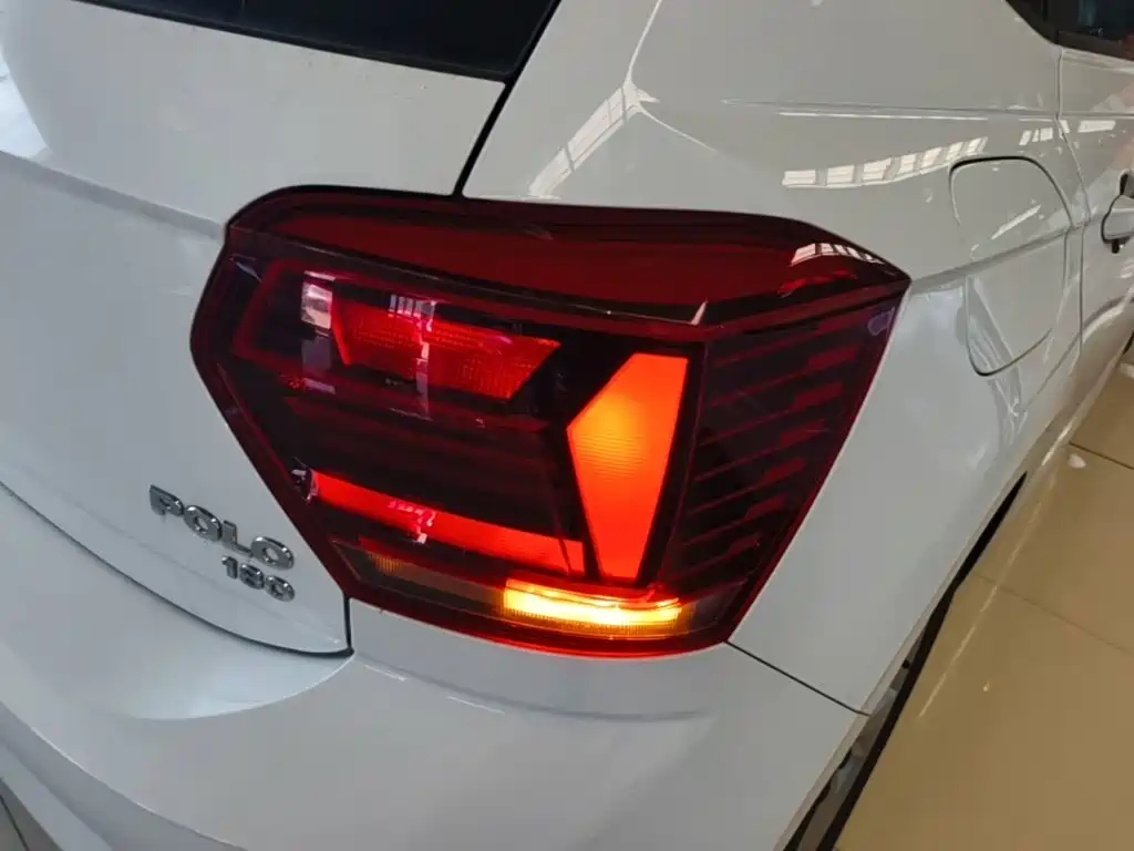 Volkswagen Polo — миниатюра 8