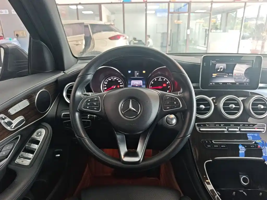 Mercedes-Benz GLC — миниатюра 11