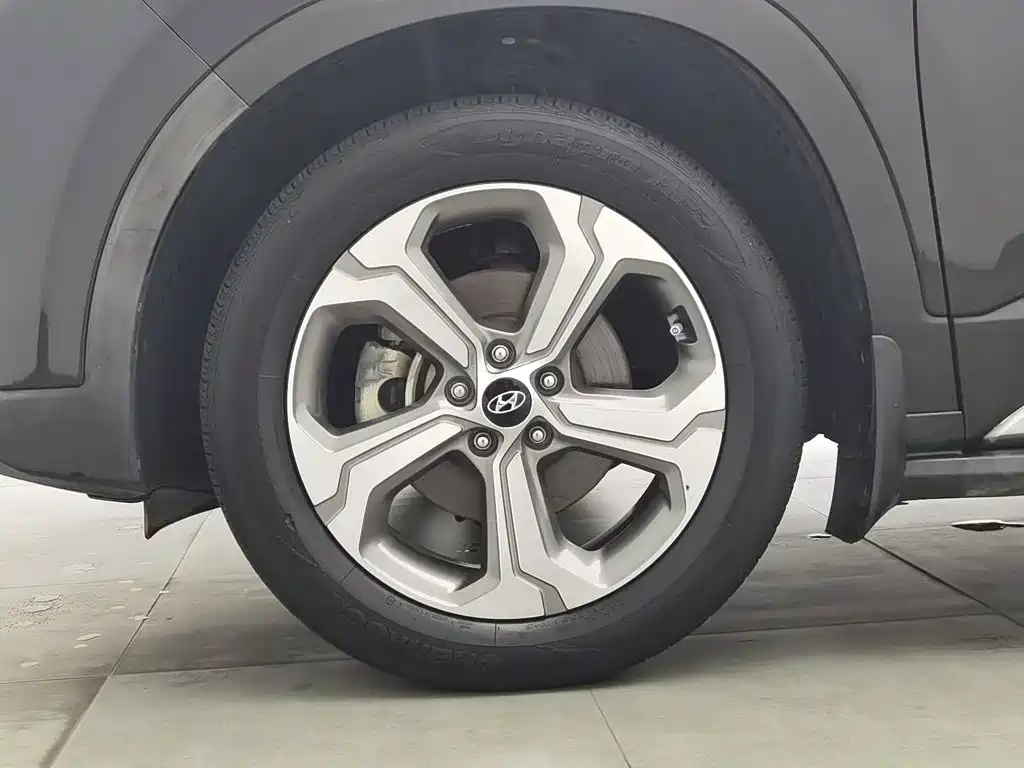 Hyundai Santa Fe — миниатюра 17
