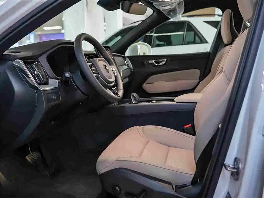 Volvo XC60 — миниатюра 4