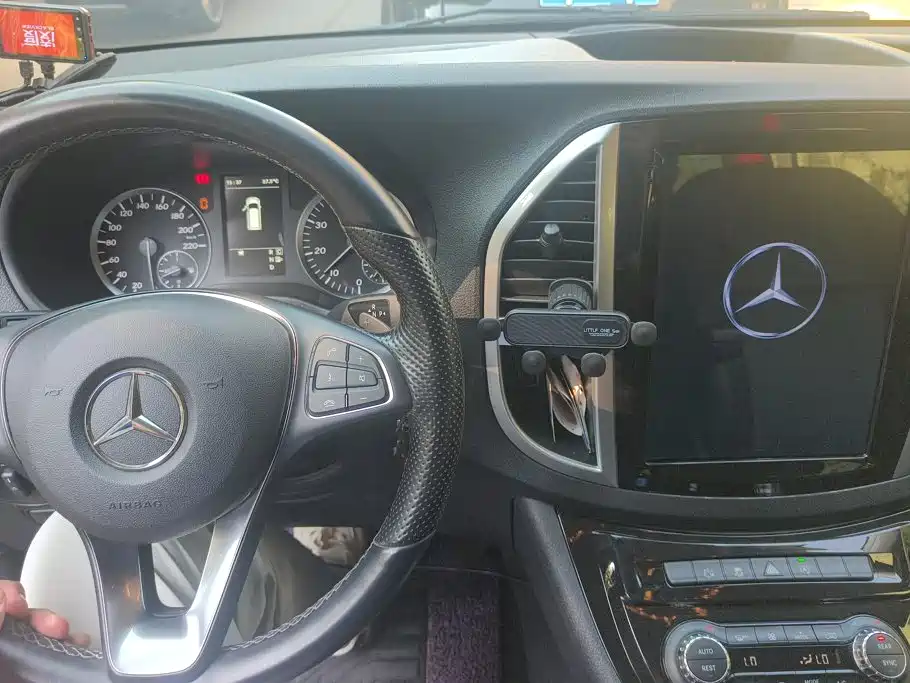 Mercedes-Benz Vito — миниатюра 13