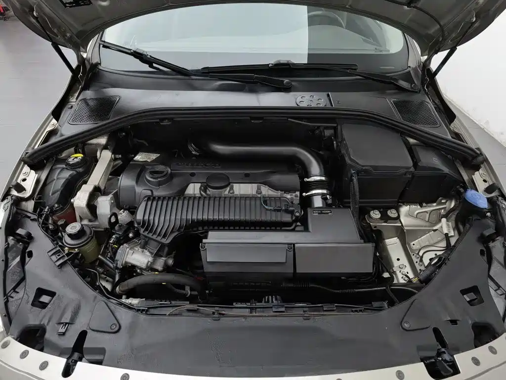 Volvo S60 (Import) — миниатюра 6