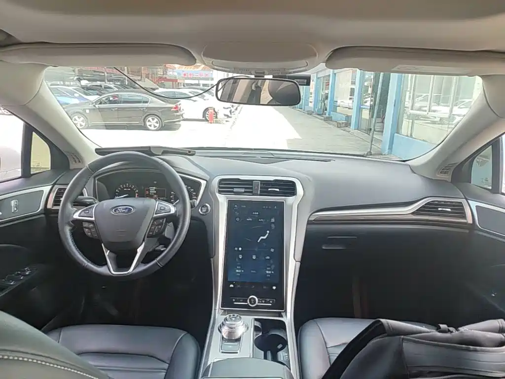 Ford Mondeo — миниатюра 10