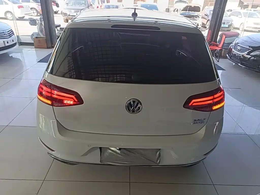 Volkswagen Golf — миниатюра 6